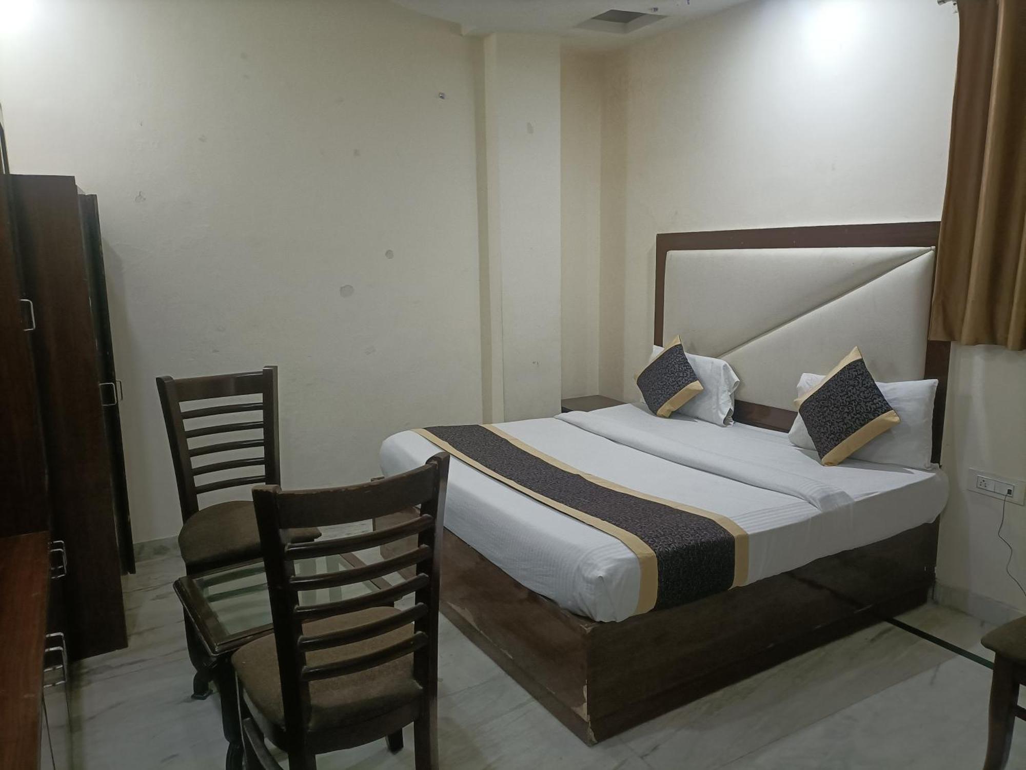 Hotel Ringer Nowe Delhi Zewnętrze zdjęcie